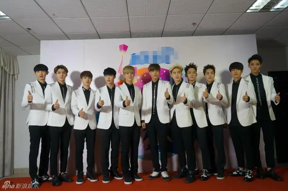 组图:exo与tfboys同台献唱 拒绝互相比较_高清图集_新浪网