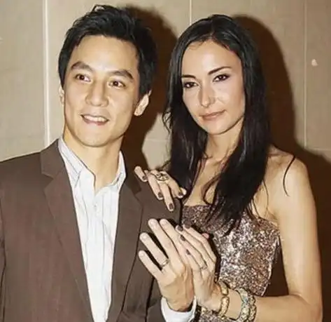 吴彦祖老婆是谁