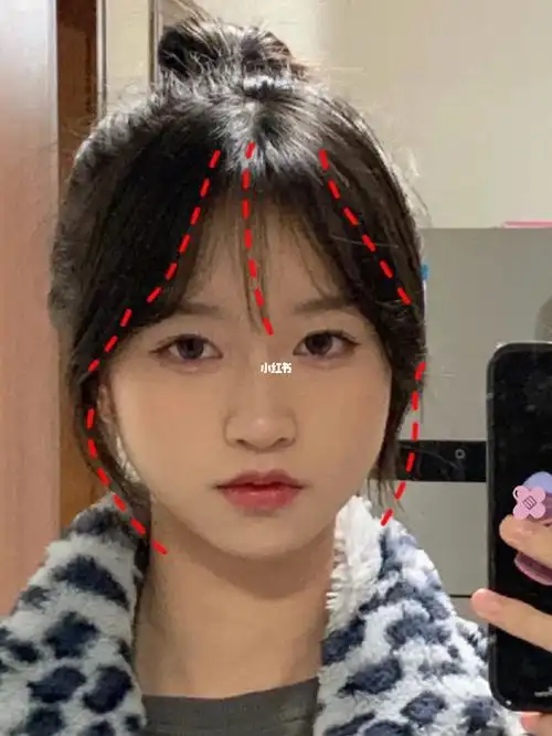 显脸小的刘海剪完小了一圈超适合方脸圆脸