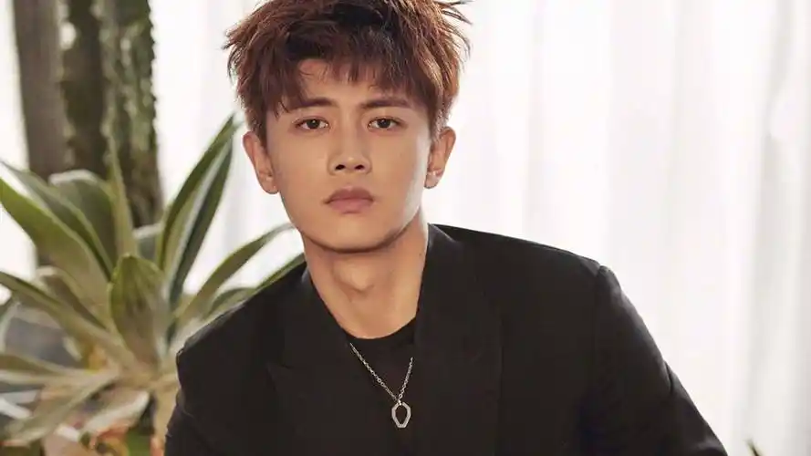 任嘉伦baby合作?关晓彤鹿晗同台?张雨绮和小男友结婚?