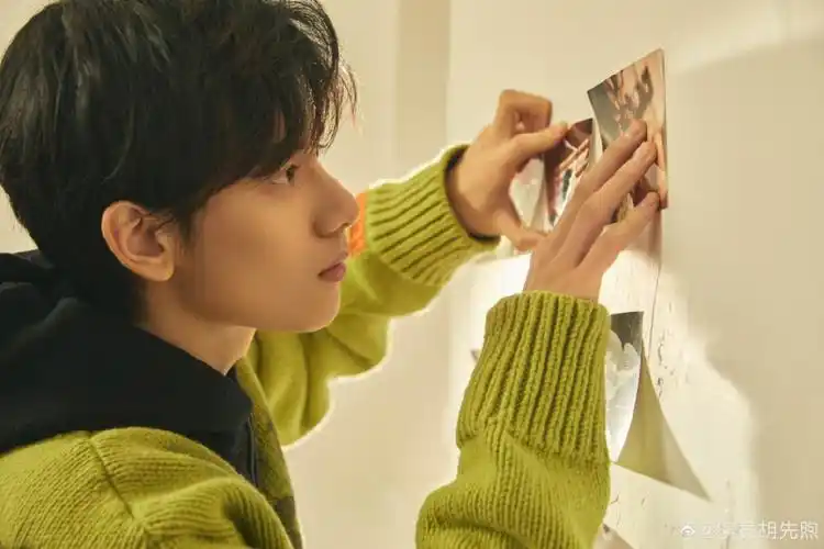 演员胡先煦随时准备好推翻上一秒的自己