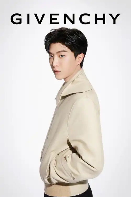 纪梵希品牌代言人 范丞丞