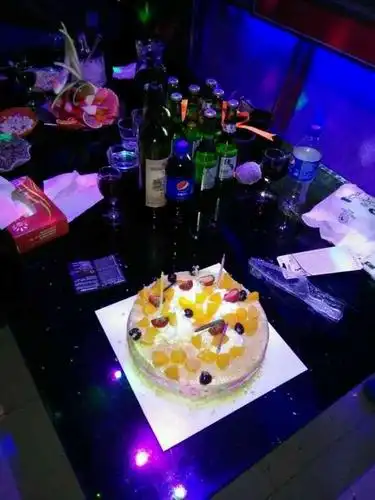 打分 挺不错的,姐妹过生日好开心,送货很快