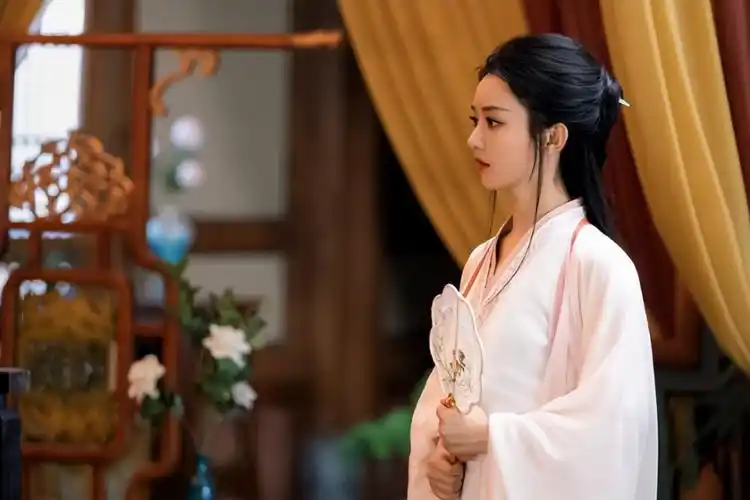 赵丽颖古装仙气飘飘,《与凤行》中的古装,哪套惊艳了你?_腾讯新闻