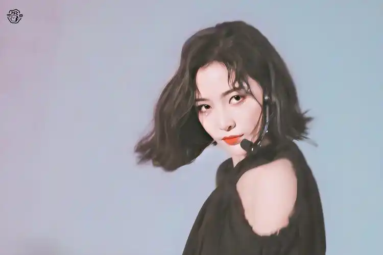 许佳琪人鱼泪眼妆#开场惊艳,人鱼泪眼妆好绝!