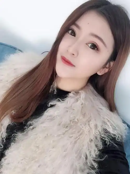 【封面人物】第295期:秦瑞(对自己好点,没人会把你当成全世界?