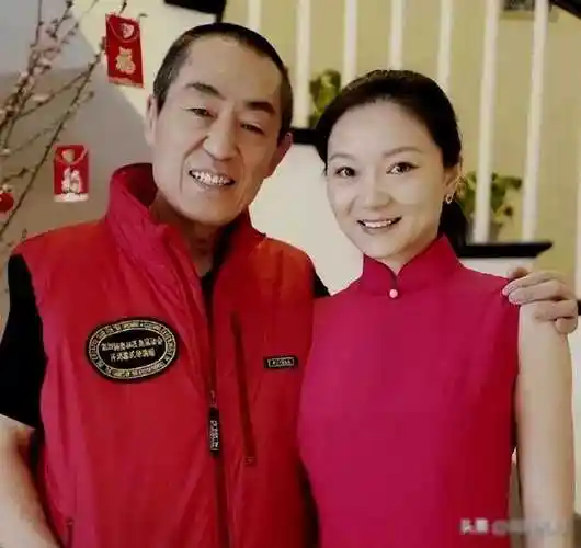 原创张艺谋长女张末两度嫁给外国人曾惨遭家暴她到底经历了什么