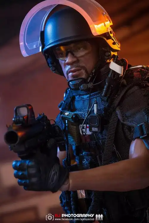 法国特警"黑豹 / raid"反恐突击队- 巴黎:蛰伏的法兰西黑豹