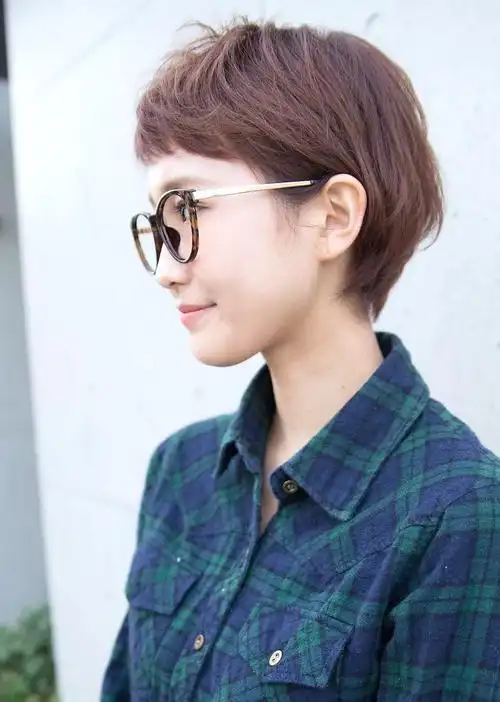 经典搭配!粗硬发质的女生这发型谁做谁美