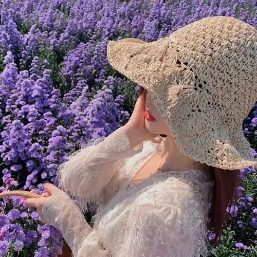 头像女生我只是一个寻找我内心平静的混乱女孩