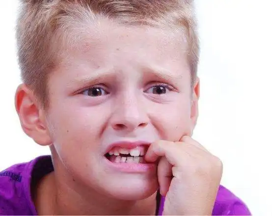 小孩啃指甲是缺什么有没有快速戒掉咬指甲的东西