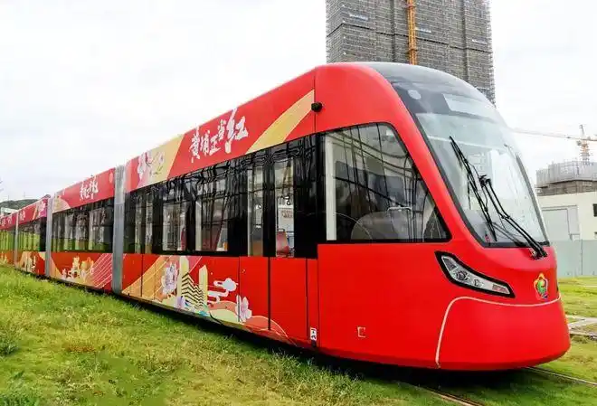 有轨电车1号线靓图曝光,"红色新装"抢先看!|地铁|黄埔_网易订阅