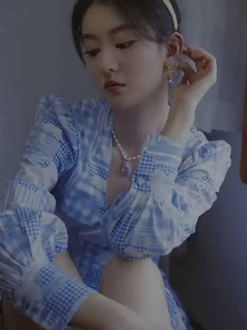 乔欣黑丝诱惑,苗条身材,高颜值性感清纯美女