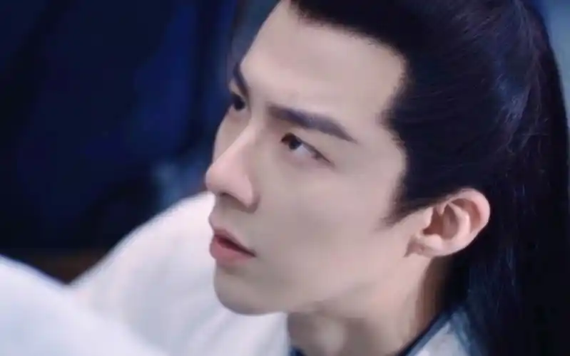 黑化前温柔的白愁飞,是会和院子里的小狗挥手说再见的啊,刘宇宁演的好