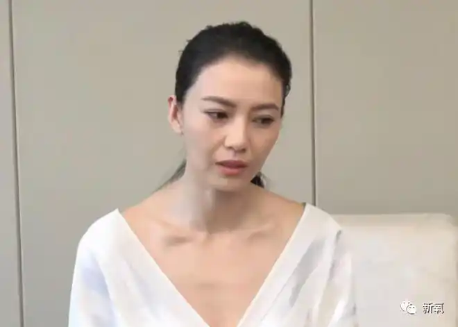 高圆圆美人迟暮,眼窝凹陷,果然眼睛大的人容易显老