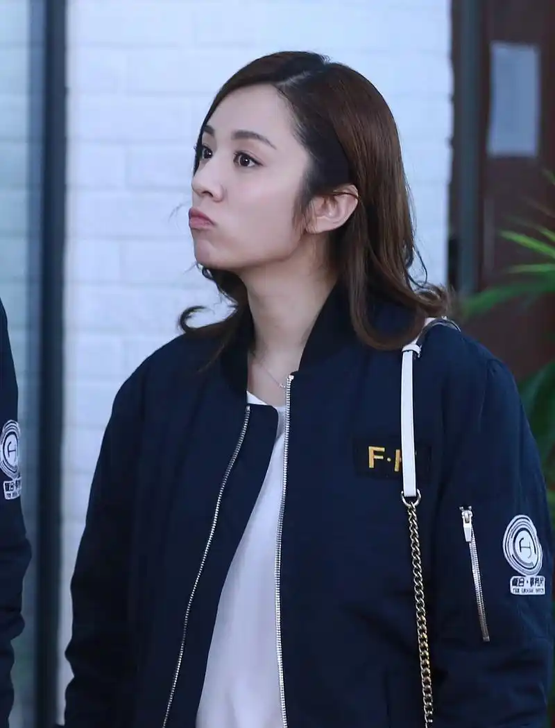 王晓晨醉酒抽烟# 果然不能把演员的荧幕形象和现实生活联系起来看