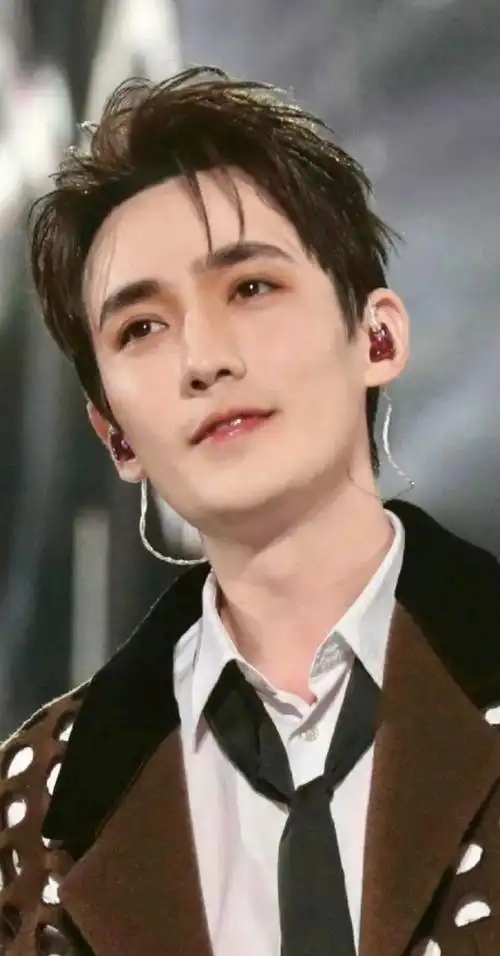 一些朱一龙神图#网友评选85top神颜