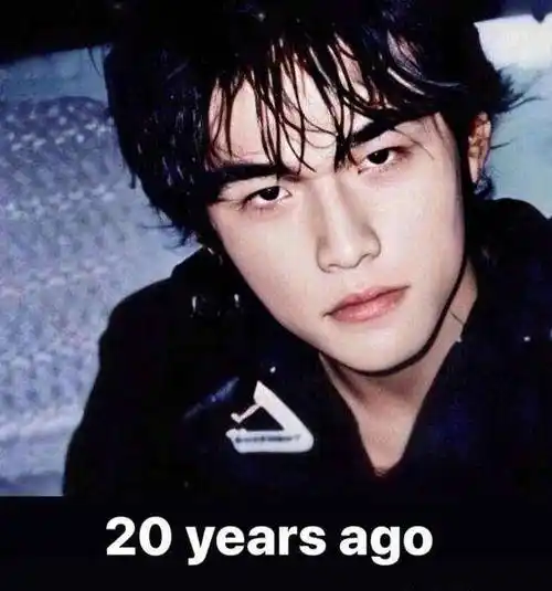 原创周杰伦晒20年前旧照网友被帅哭了奶茶夺走了我们的男神