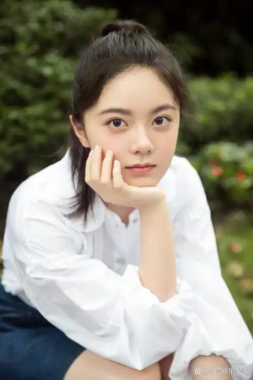 赵今麦,演技炸裂的零零后学霸小花