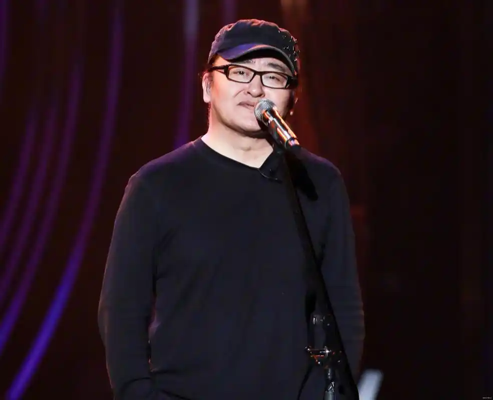 著名歌王刘欢被爆患病?老一辈粉丝炸锅,老友立马出来辟谣