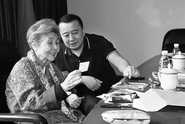 "作家石钟山最新长篇小说《我的喜马拉雅》近日面世,在接受记者独家