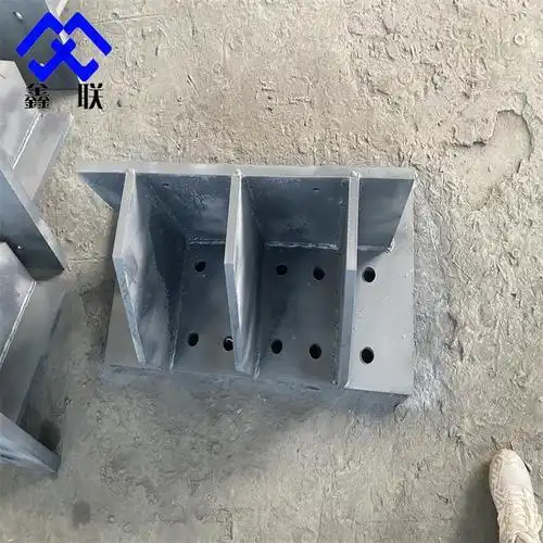 桥梁防落梁挡块 高架桥镀锌防落梁挡块 鑫联 预埋钢板