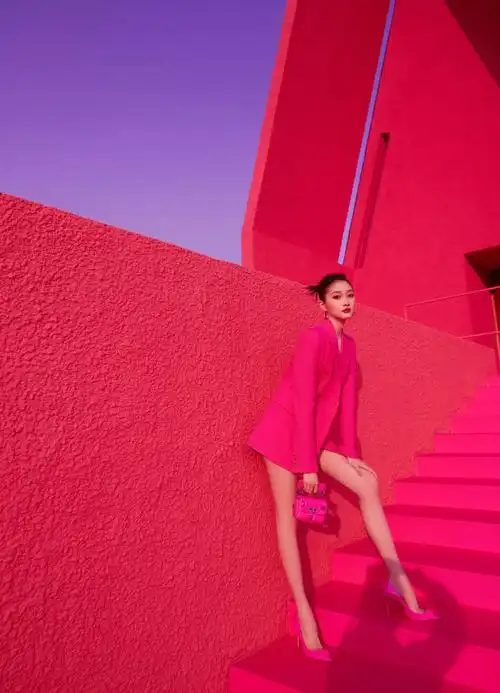 日常拍摄关晓彤xvalentino