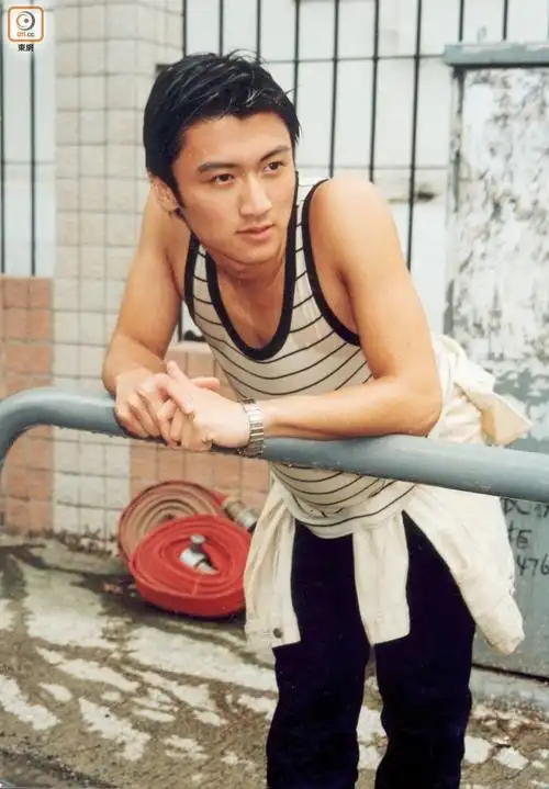 光影图集 | 谢霆锋相册未出道 初出道照片