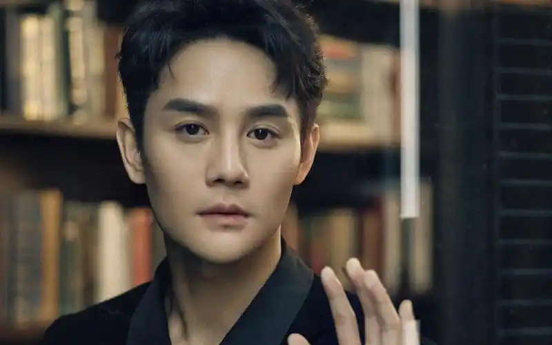 【王凯】「博客天下」x 「王凯」复古绅士大片 花絮(录屏非高清)