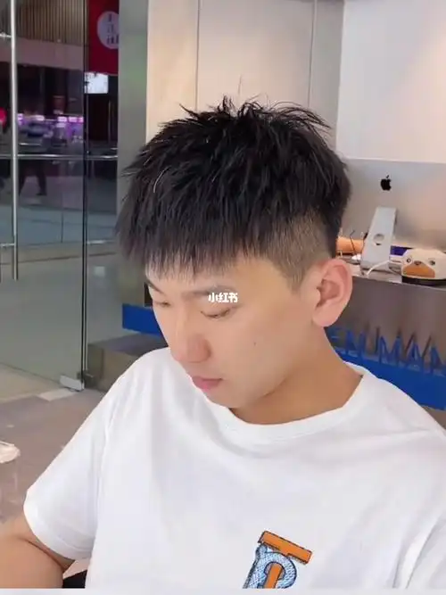 男士短发立体有型层次纹理凌乱钢夹烫摩根烫