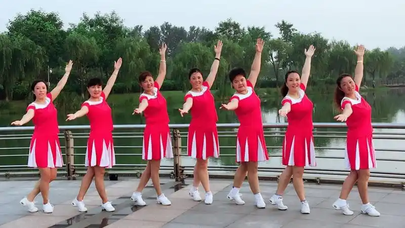 青儿广场舞