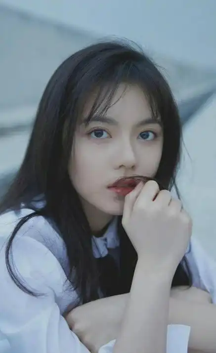 人都以为赵今麦是南方女孩,但看上去秀气温婉的她,实际上来自辽宁沈阳