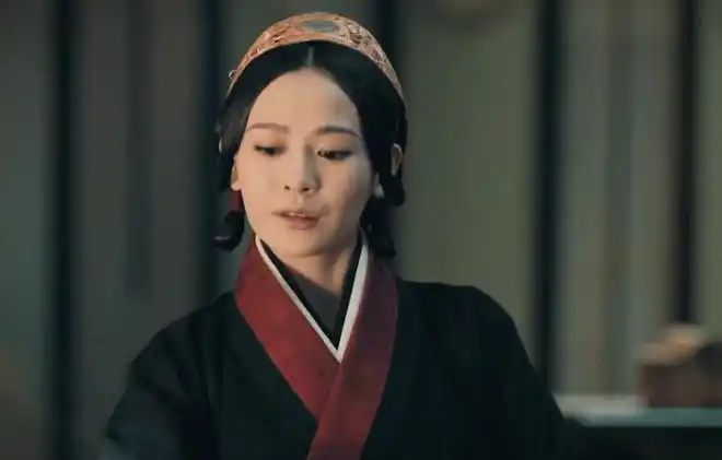 皓镧传中皓镧为什么要把秦王送她的礼物全部烧掉原因很简单