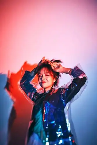 张婉清全新单曲《向我》上线  鼓励大家活出真情实感