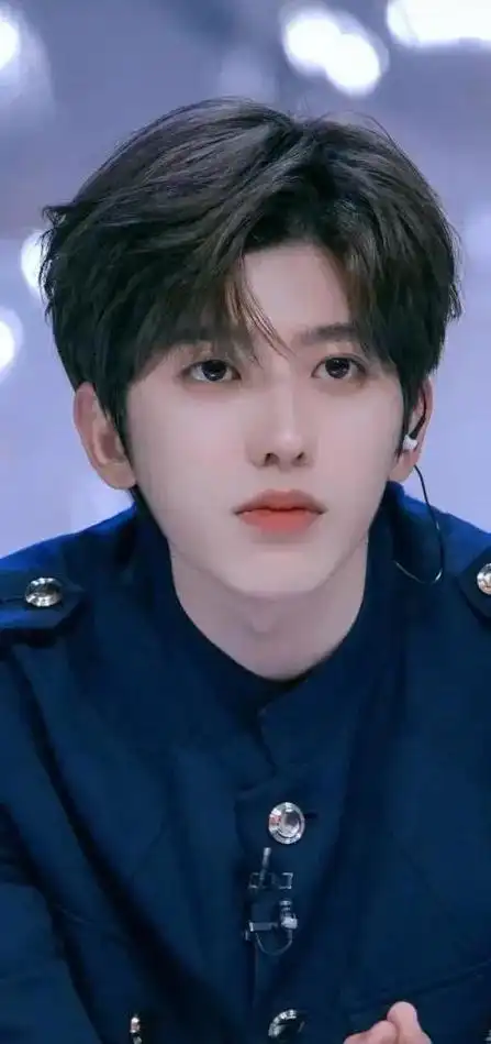 2021年中国内地男明星人气排行 top10 哪位哥哥你更爱呢