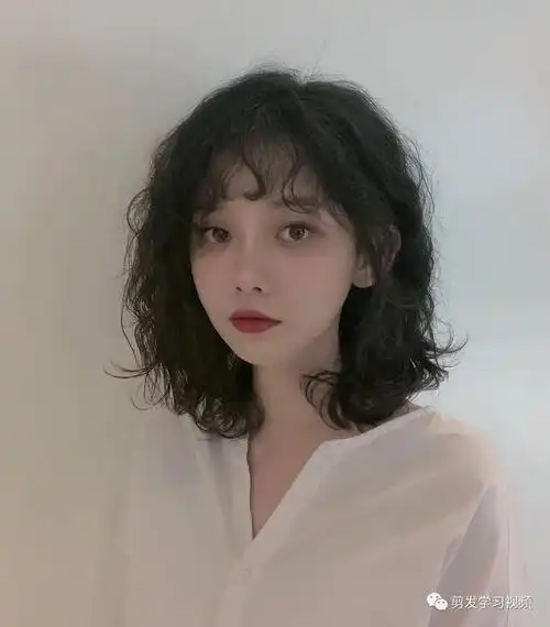 "冬天烫个羊毛卷,暖到心窝" - 99短媒 - 短视频