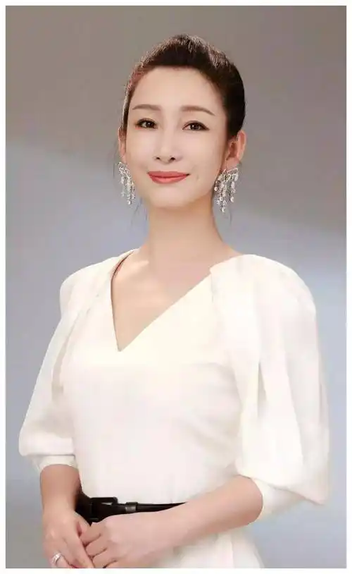 曾经美得不可方物如今走在路上已认不出这5位美女星终究是老了