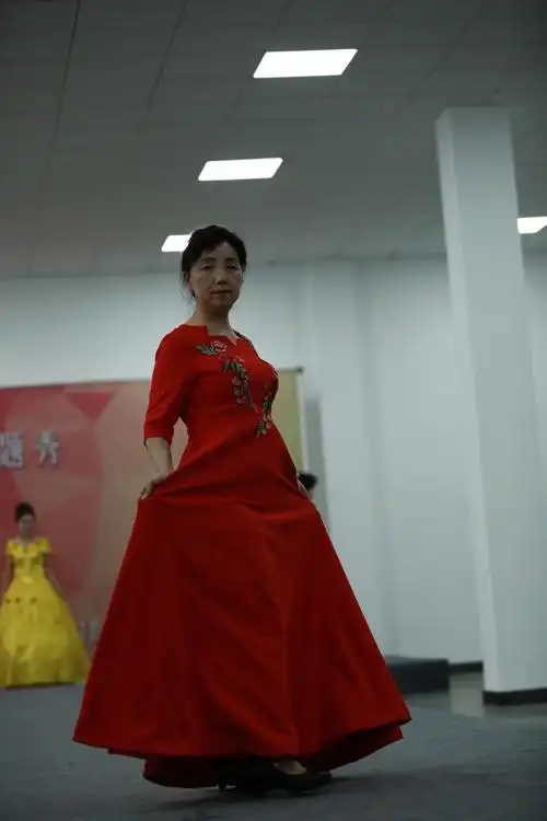 济宁老年大学旗袍秀,时装秀,晚礼服花絮
