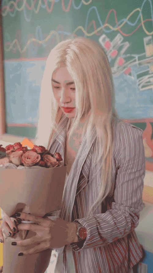 帅哥又来提供表情包咯@小鬼-王琳凯恋爱请柬-lil ghost小鬼