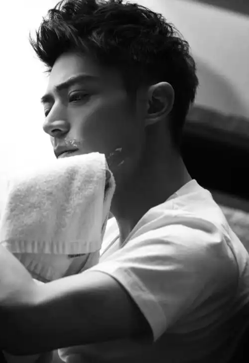 霍建华发福照刷爆朋友圈网友流泪表示曾经的白子画哪去了