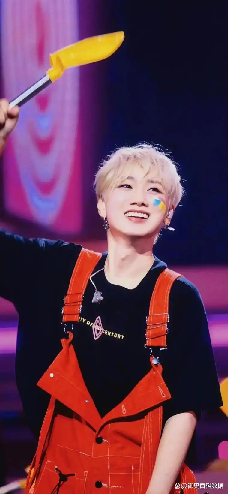 著名歌手汪苏泷简历