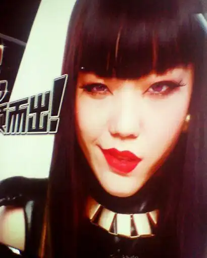 【图】吴莫愁地铁吓哭小孩的海报被指含恐怖内容 如同窗外贞子惊现