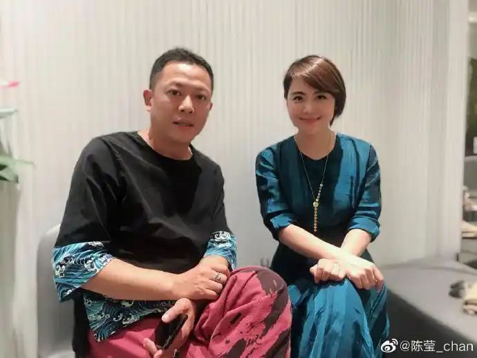 还珠格格原班人马再聚首,柳红貌美如初柳青已成大叔