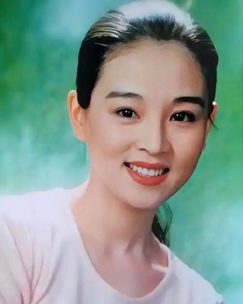 主演《女人不是月亮》成名,今50岁已息影_英达_电视剧_我家