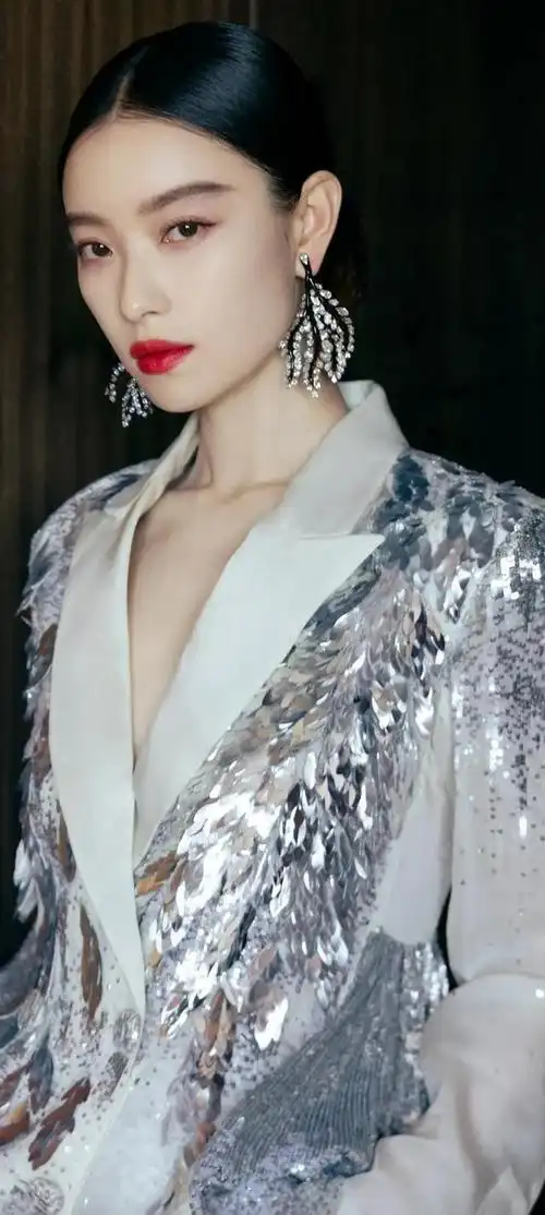 倪妮高清壁纸太爱叶流西我西姐太帅了