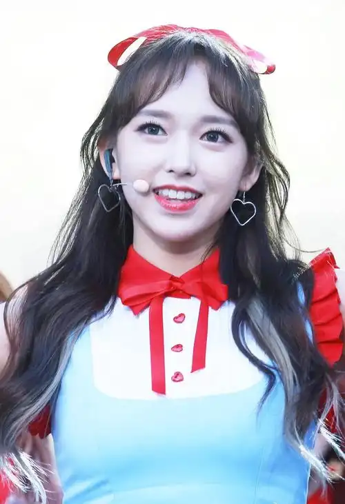 程潇胸多大罩杯(宇宙少女程潇三围资料揭秘)