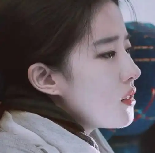 "内娱爹妈"实锤!肖战刘亦菲老是被新人"碰瓷",颜值实力顶配