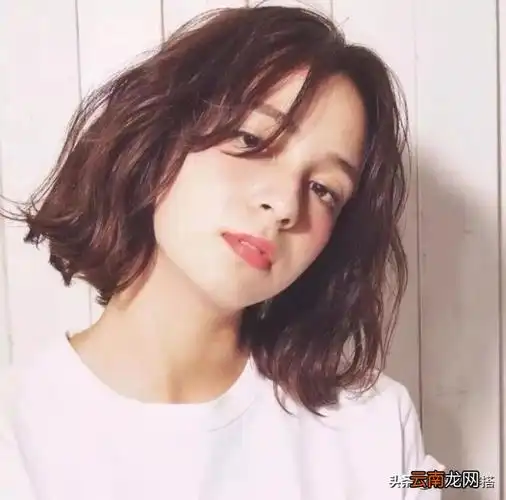 大圆脸女生适合什么发型,女生圆脸适合的发型有哪些