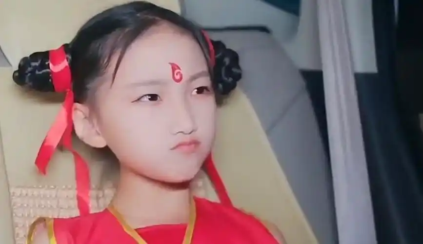 欢欢与小哪吒-9万粉丝435 点赞_搞笑视频-免费在线观看-爱奇艺