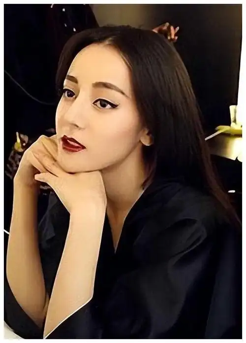 男星纷纷拒绝接触迪丽热巴,周渝民诉原因!